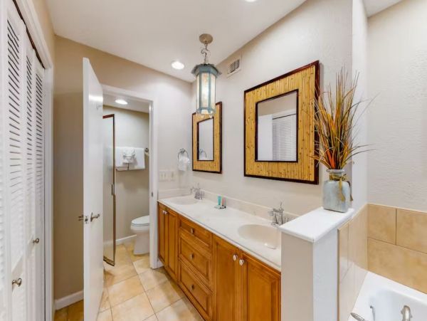 Charming Two Bedroom Vacation Rental in Miramar Beach Sleeps 8