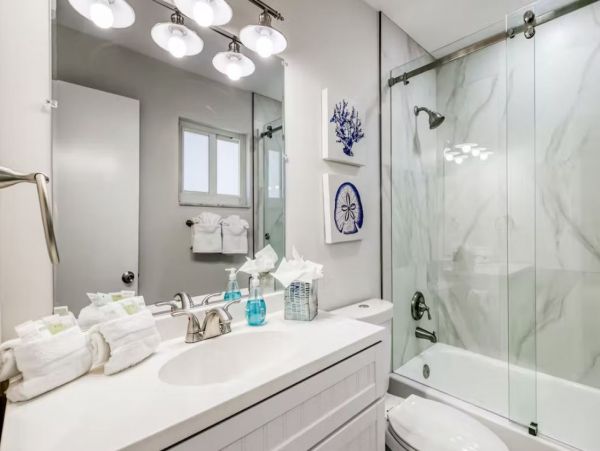 Four Bedroom Vacation Duplex in Pompano Beach Sleeps 10