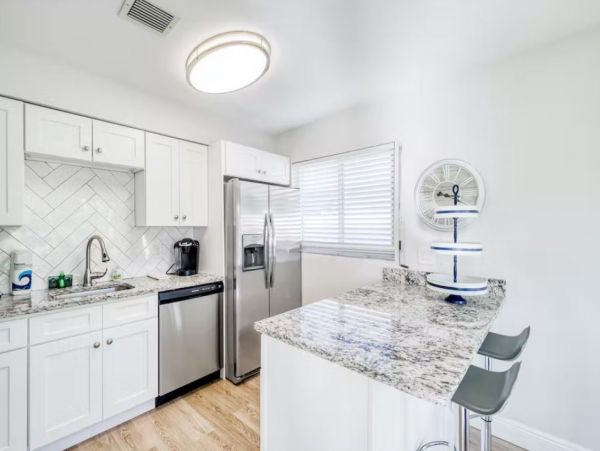 Four Bedroom Vacation Duplex in Pompano Beach Sleeps 10