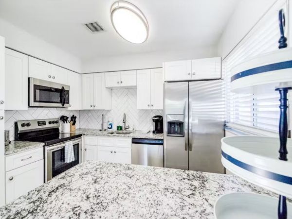 Four Bedroom Vacation Duplex in Pompano Beach Sleeps 10
