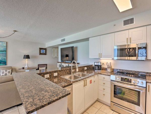 Gulf Front Two Bedroom Vacation Condo in Fort Walton Beach