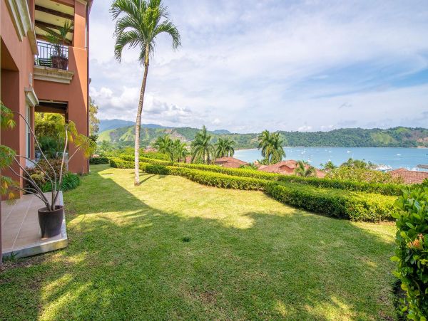 Bay View Luxury Vacation Villa with Pool and Hot Tub Sleeps 8