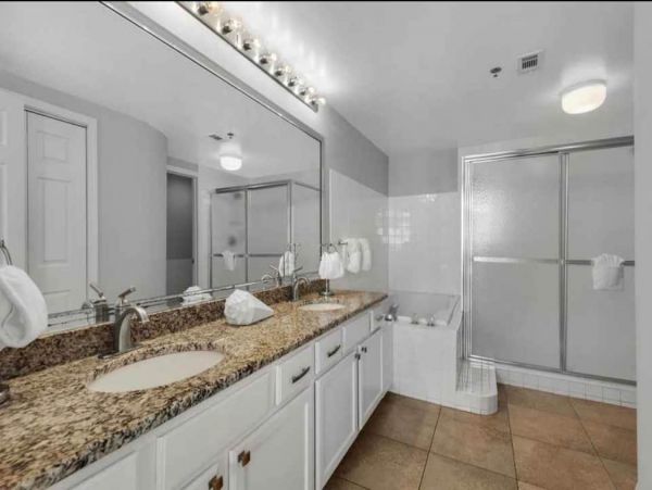 Beachfront 2 Bedroom Condo Full Ocean Views in Destin