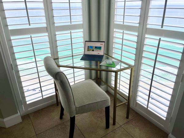 Beachfront 2 Bedroom Condo Full Ocean Views in Destin