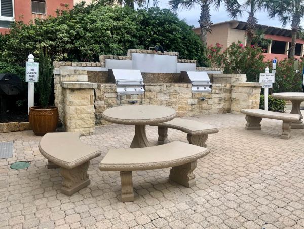 Beachfront 2 Bedroom Condo Full Ocean Views in Destin