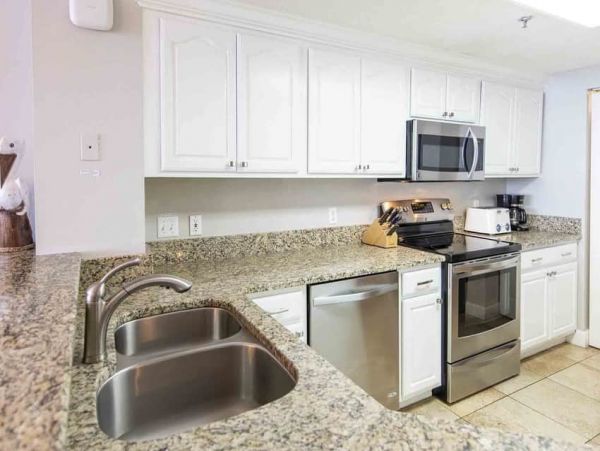 Beachfront 2 Bedroom Condo Full Ocean Views in Destin