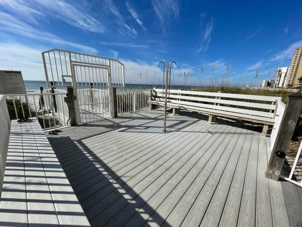 Beachfront 2 Bedroom Condo Full Ocean Views in Destin
