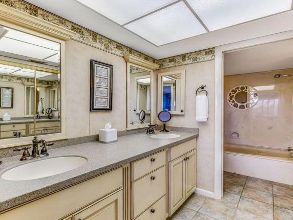 Boca Grande Vacation Condo Three Bedroom Walk to Beach