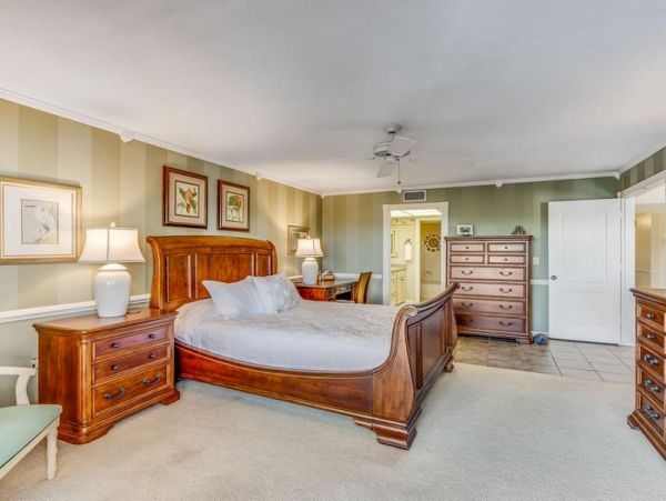 Boca Grande Vacation Condo Three Bedroom Walk to Beach