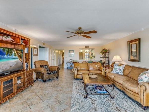 Boca Grande Vacation Condo Three Bedroom Walk to Beach