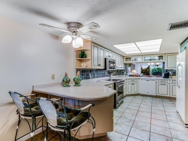 Boca Grande Vacation Condo Three Bedroom Walk to Beach