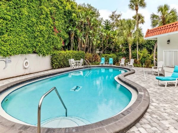 Boca Grande Vacation Condo Three Bedroom Walk to Beach