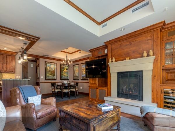 Ritz Carlton Condo Two Bedroom Mountain Views