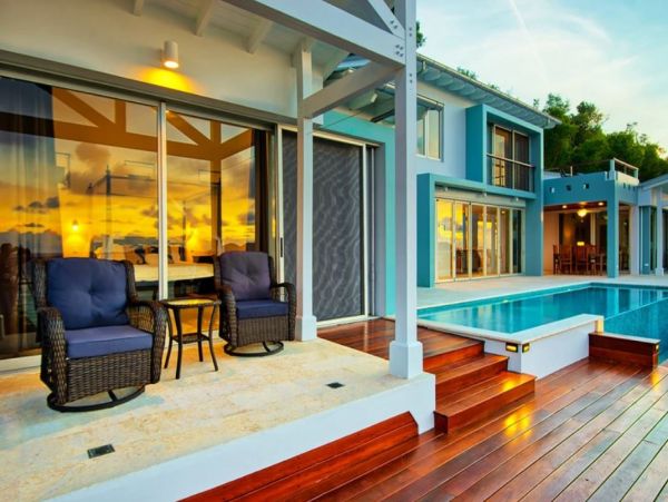 Elegant Vacation Villa with Ocean Views Sleeps 10