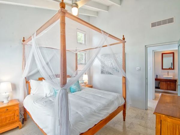 Elegant Vacation Villa with Ocean Views Sleeps 10