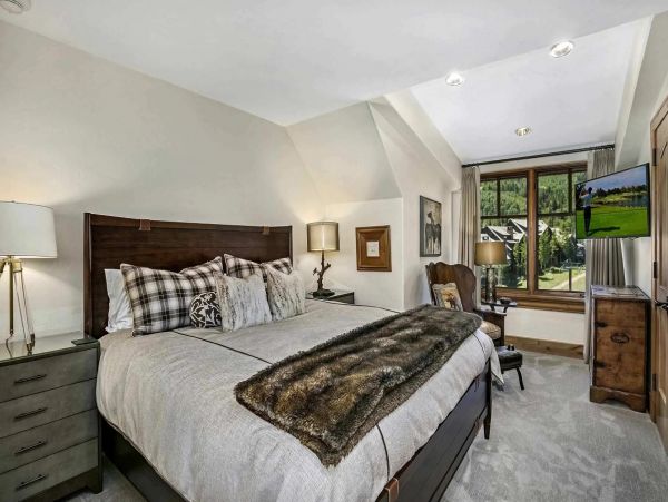 Beaver Creek Four Bedroom Ski in - Ski out Vacation Rental