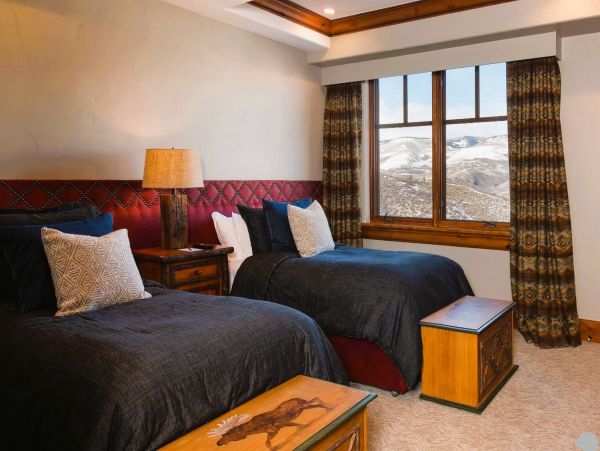 Ski Vacation Penthouse Four Bedroom Mountain Views