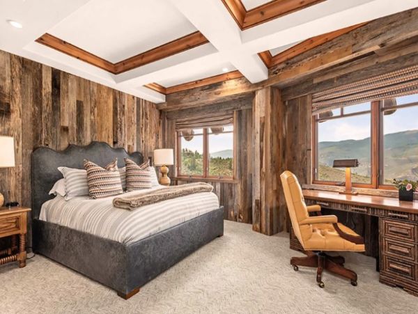 Ski Vacation Penthouse Four Bedroom Mountain Views