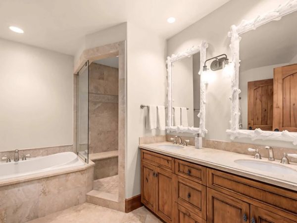 Ski Vacation Penthouse Four Bedroom Mountain Views
