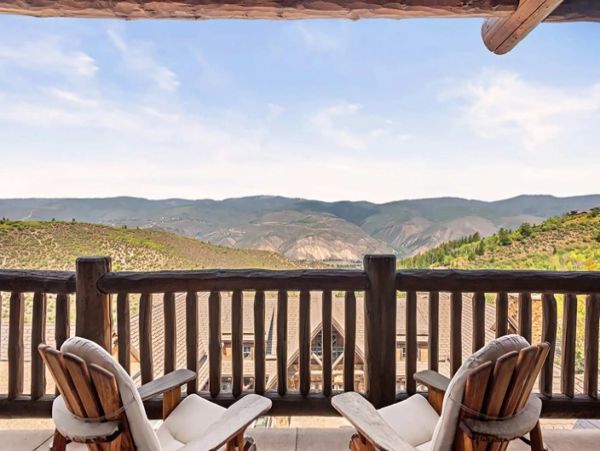 Ski Vacation Penthouse Four Bedroom Mountain Views