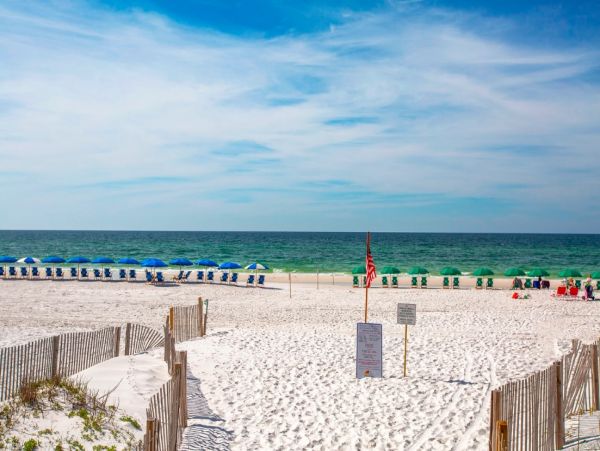 Beachfront 2 Bedroom Condo in Destin Sleeps 6