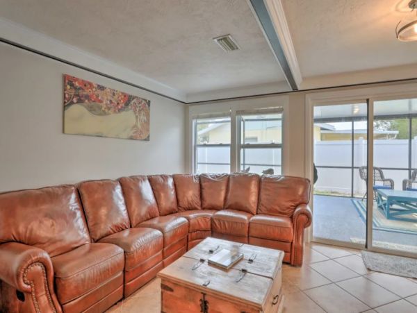 Bradenton Vacation Home with Pool & 2 Bedroom