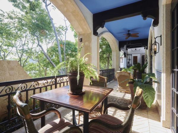 Six Bedroom Mediterranean Luxury Vacation Villa Sleeps 12