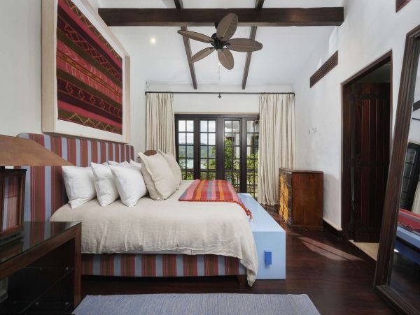Six Bedroom Mediterranean Luxury Vacation Villa Sleeps 12