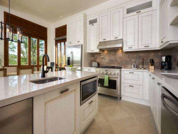 Spectacular 5 Bedroom with Forest & Ocean