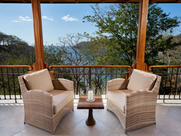 Spectacular 5 Bedroom with Forest & Ocean