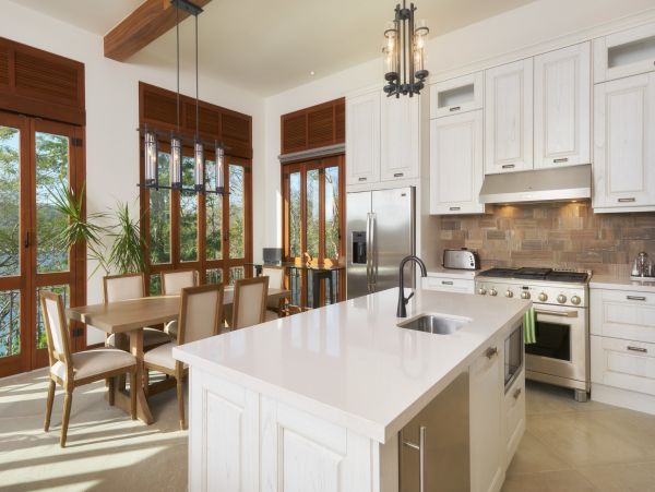 Spectacular 5 Bedroom with Forest & Ocean