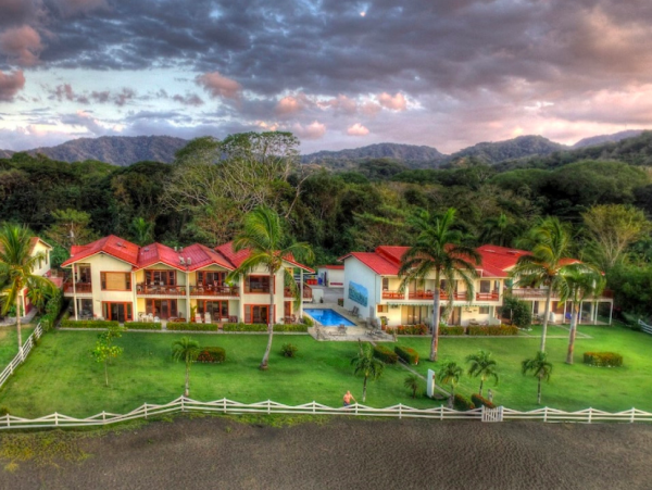 Two Bedroom Condo with Ocean views