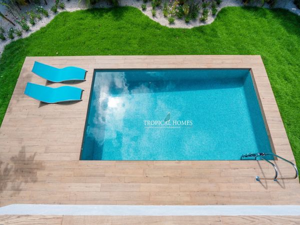 Playa Flamingo Vacation Home Three Bedroom Walk to Beach