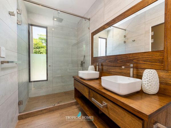 Playa Flamingo Vacation Home Three Bedroom Walk to Beach