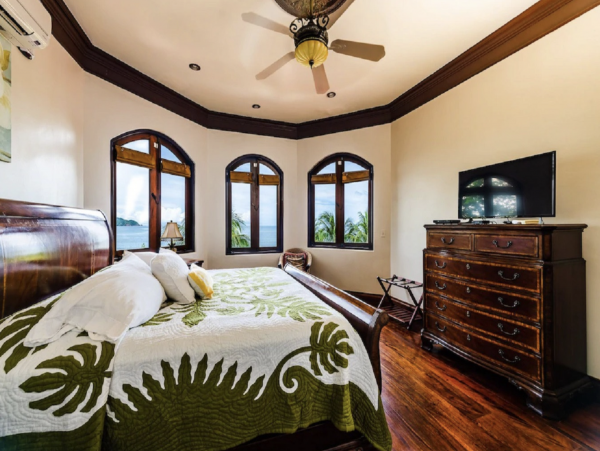 The Ultimate Vacation Villa By The Sea in Potrero