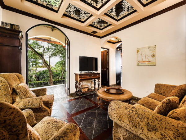 The Ultimate Vacation Villa By The Sea in Potrero