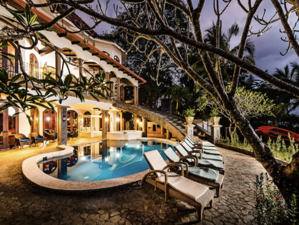The Ultimate Vacation Villa By The Sea in Potrero