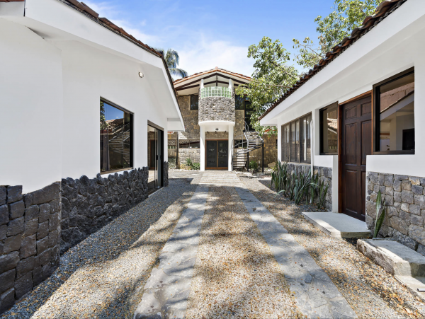 Luxury Seven Bedroom Playa Potrero Rental Villa Superb!