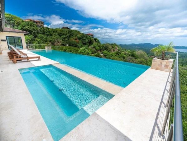 Luxury Playa Flamingo Vacation Home Three Bedroom