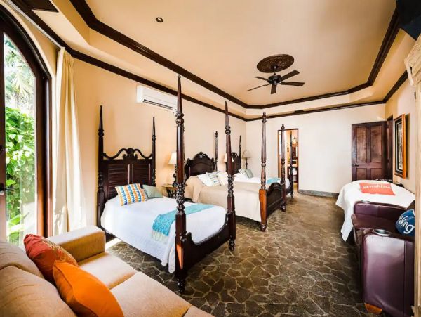 Playa Flamingo Vacation Home Nine Bedroom On Beach