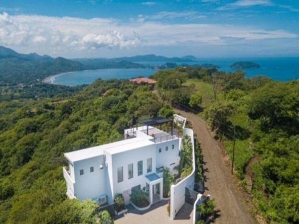 Mountain & Ocean View Four Bedroom Vacation Home in Playa Potrero