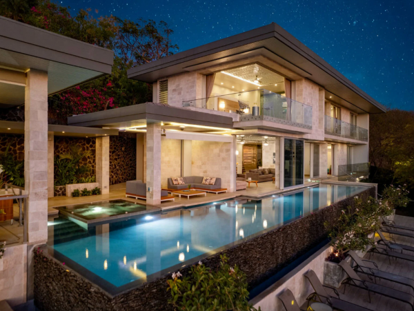 Luxury Tamarindo Vacation Rental with 8 Bedrooms & Pool