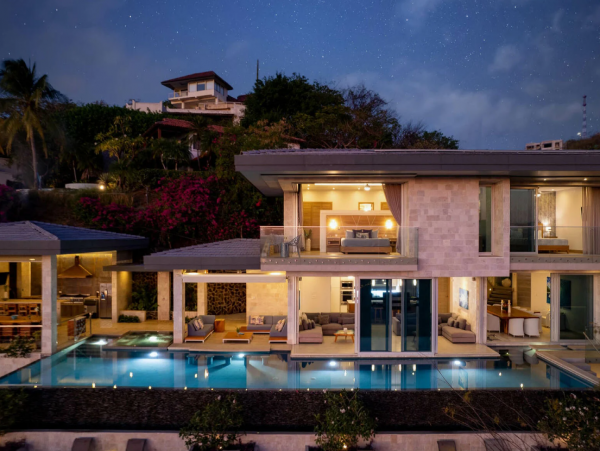 Luxury Tamarindo Vacation Rental with 8 Bedrooms & Pool