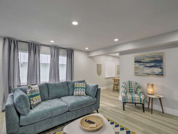 Charming West Palm Beach Condo with 2 Bedrooms Steps to the Beach
