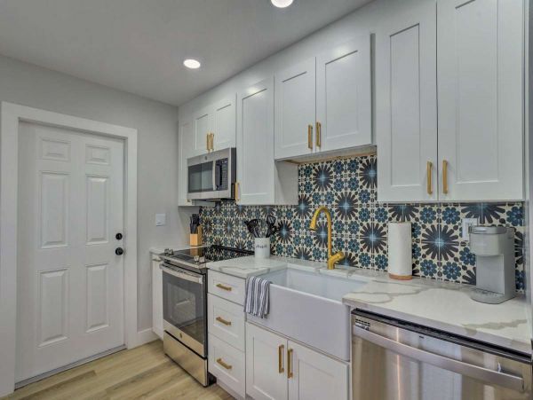 Charming West Palm Beach Condo with 2 Bedrooms Steps to the Beach