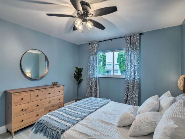 Charming West Palm Beach Condo with 2 Bedrooms Steps to the Beach
