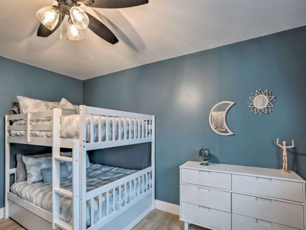 Charming West Palm Beach Condo with 2 Bedrooms Steps to the Beach