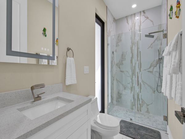 Beautiful 4 Bedroom Home with Private Pool in Cape Coral