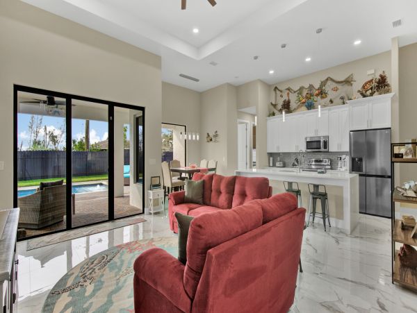 Beautiful 4 Bedroom Home with Private Pool in Cape Coral