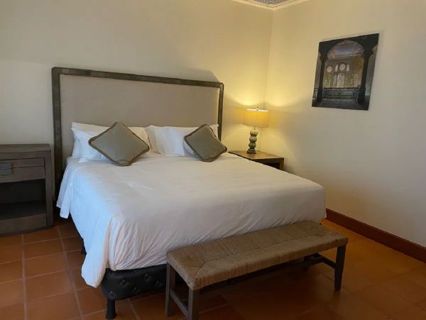 Lovely Home with 3 Bedrooms and Great Views